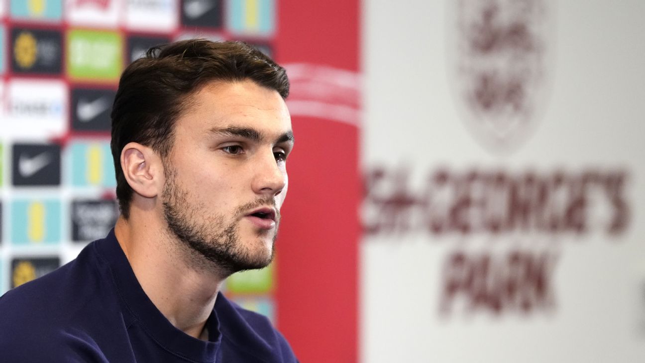 Taylor Harwood-Bellis หลังย้ายร่วมทีม Aston Villa และไม่มีชื่อในทีมแชมเปียนส์ลีก