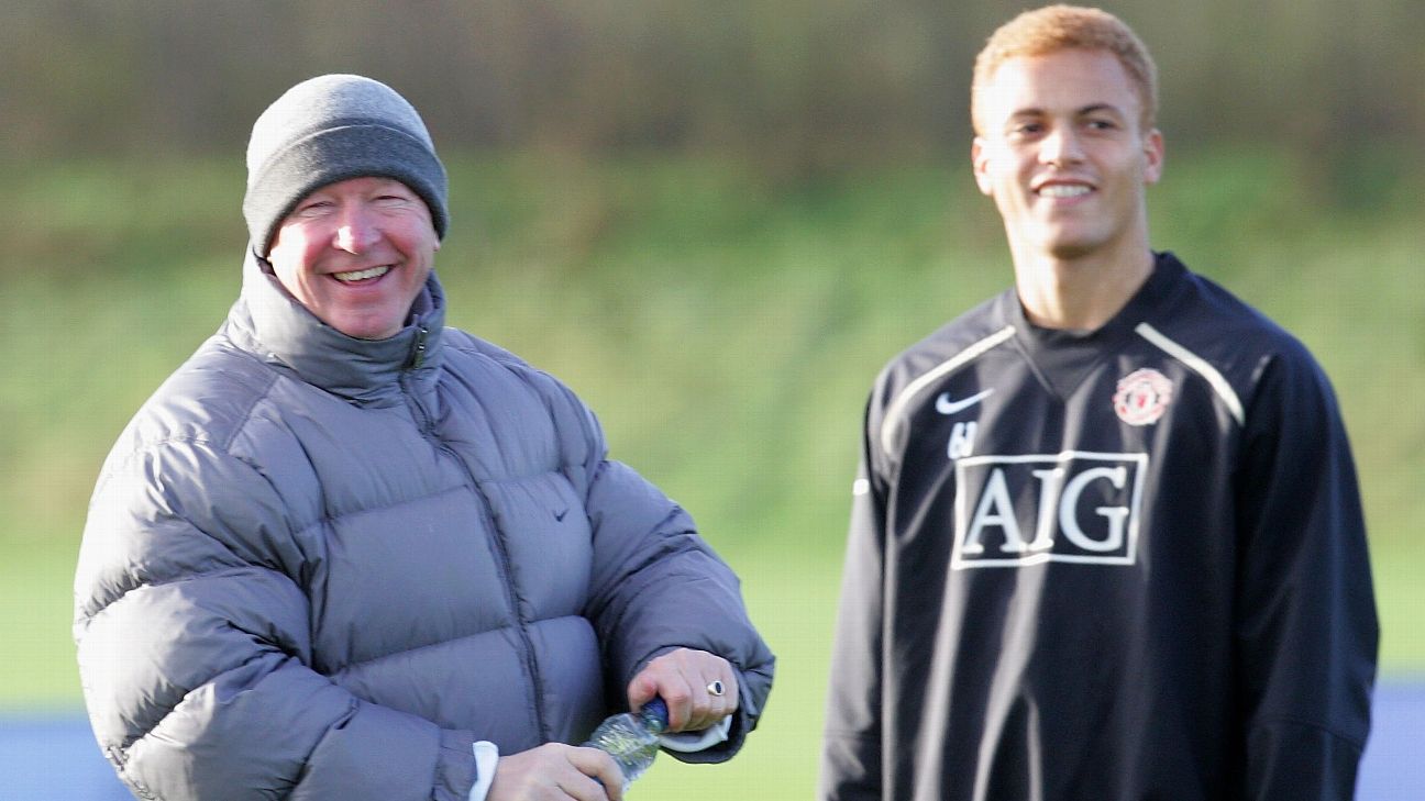 มิเกล อาร์เตตาคุมทีม Arsenal ในช่วงต้นฤดูกาล