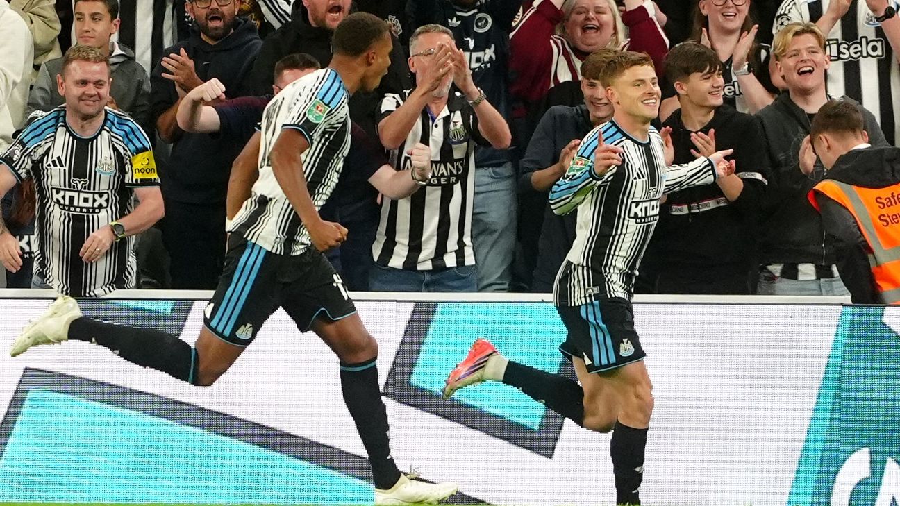 Harvey Barnes เหมาสองพา Newcastle United ชนะ West Brom 3-2 ใน Carabao Cup รูปข่าวฟุตบอล