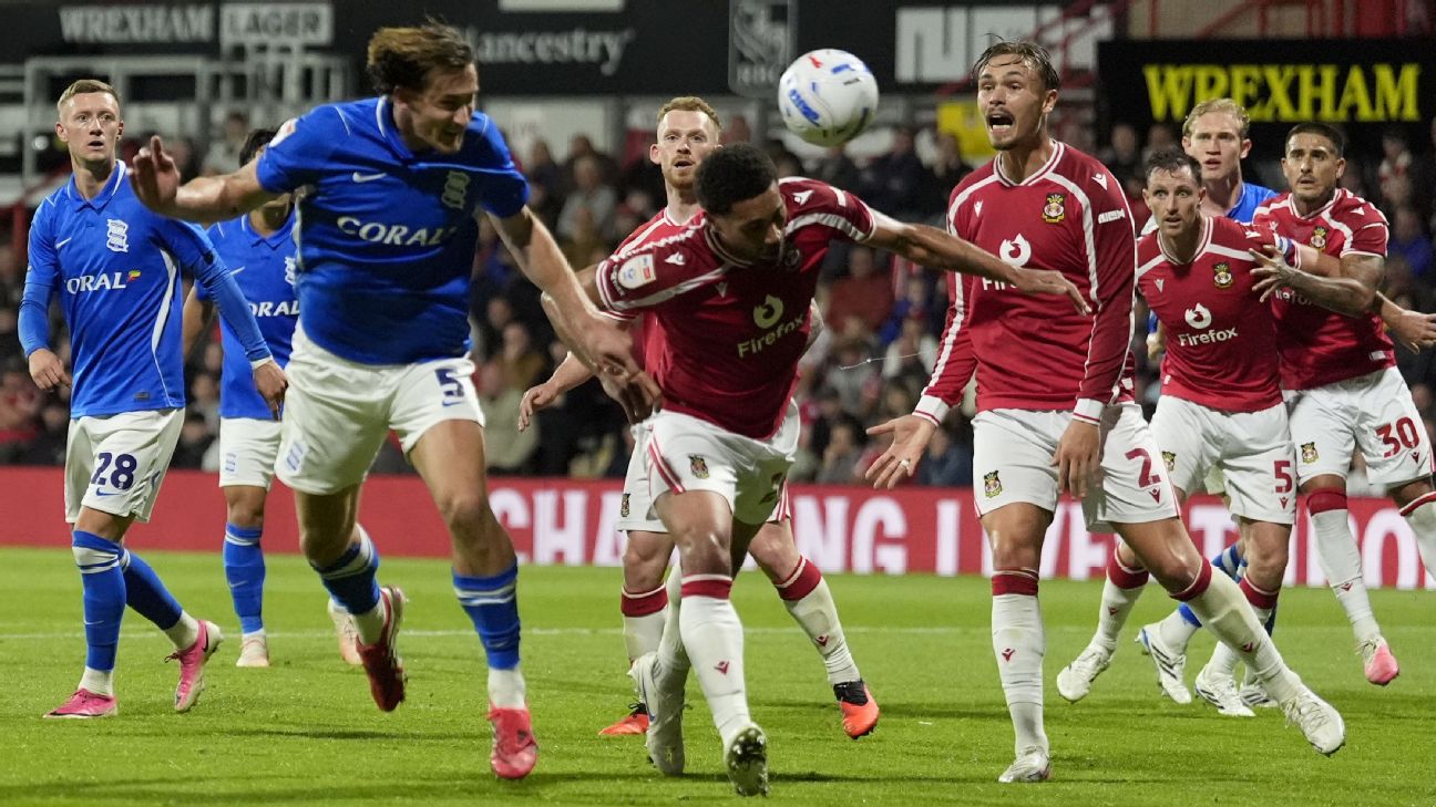 Wrexham แพ้ Birmingham 1-2 สรุปเกมแชมเปียนชิพ Phil Neumann ยิงสองประตู รูปข่าวฟุตบอล